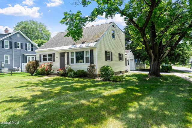 254 Kenwood Avenue, Bethlehem, NY 12054
