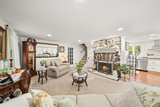 17 Nightingale Trail E, Wurtsboro, NY 12790