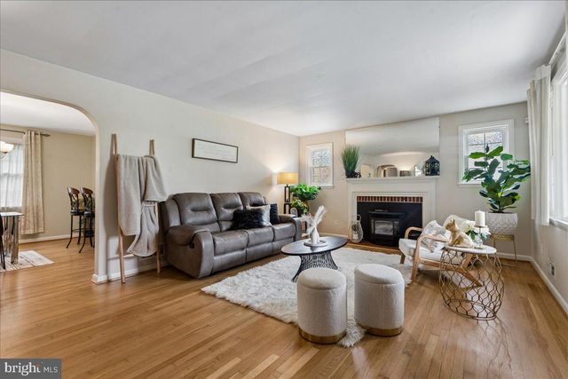 418 N CHAPEL GATE LN, Baltimore, MD 21229