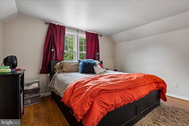 418 N CHAPEL GATE LN, Baltimore, MD 21229