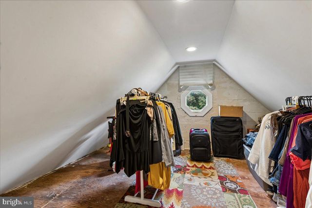 418 N CHAPEL GATE LN, Baltimore, MD 21229