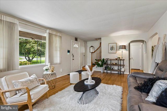 418 N CHAPEL GATE LN, Baltimore, MD 21229