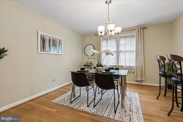 418 N CHAPEL GATE LN, Baltimore, MD 21229