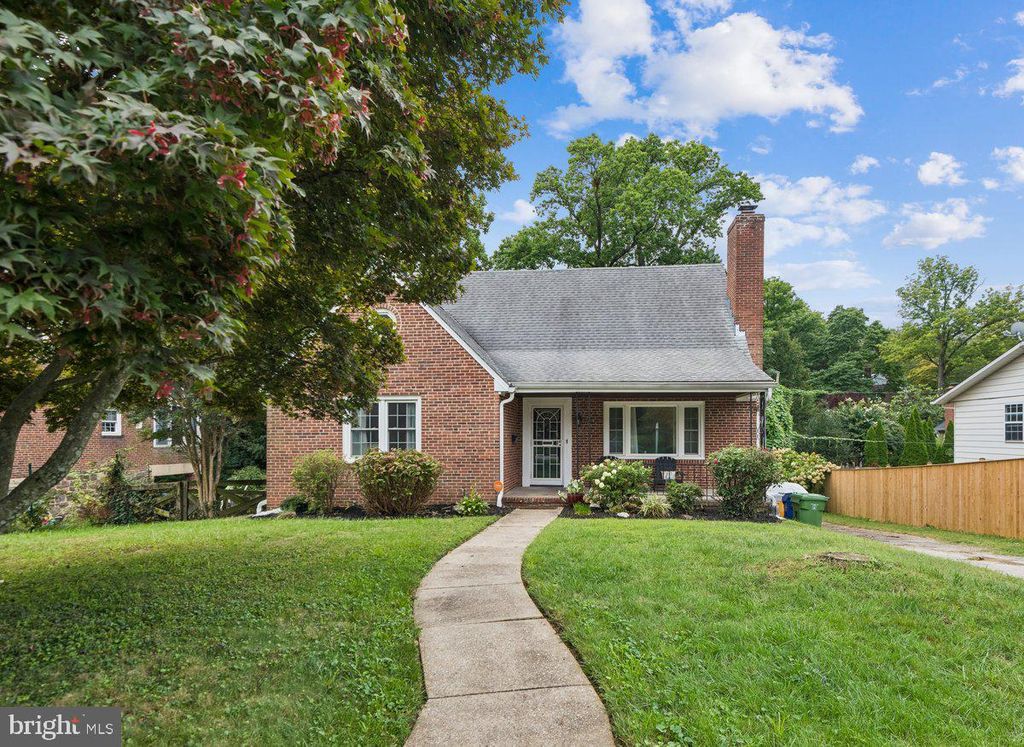 418 N CHAPEL GATE LN, Baltimore, MD 21229