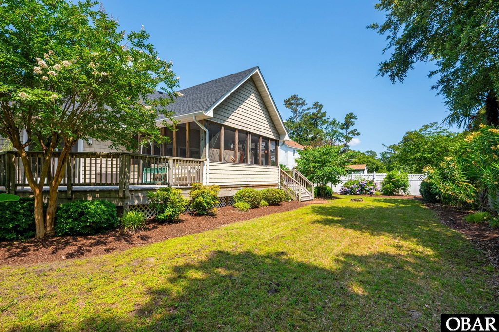 Image 33 of property listing at 4029 Martins Point Road Lot # 8, Kitty Hawk, NC 27949