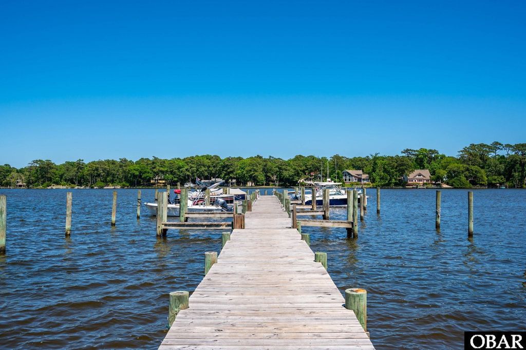 Image 40 of property listing at 4029 Martins Point Road Lot # 8, Kitty Hawk, NC 27949