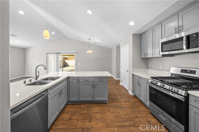 2009 E Jenner, Lancaster, CA 93535