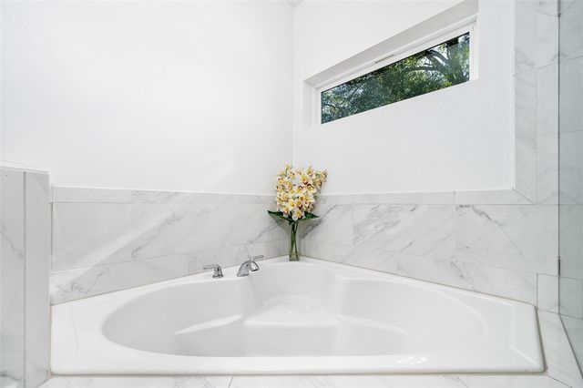 7957 SW 77TH AVENUE, Gainesville, FL 32608