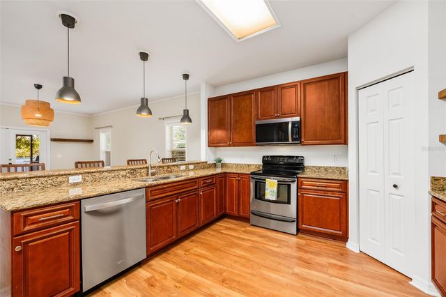 7957 SW 77TH AVENUE, Gainesville, FL 32608