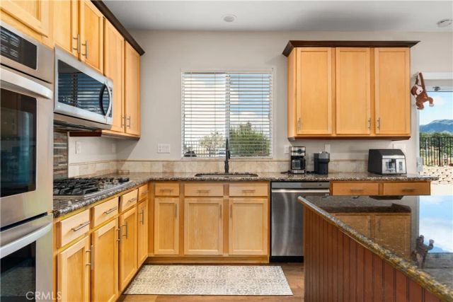 13013 Mesa Verde Way, Sylmar, CA 91342