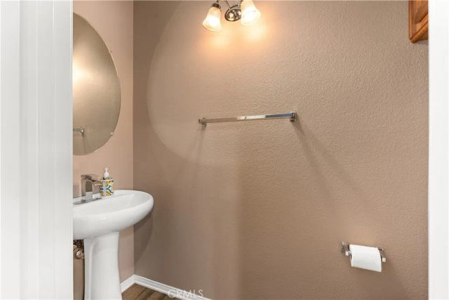 13013 Mesa Verde Way, Sylmar, CA 91342