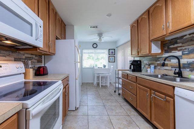 3303 SE Sandpiper Circle, Port St Lucie, FL 34952