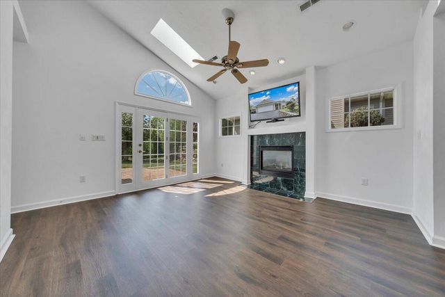 4822 Cave Spring LN, Roanoke, VA 24018