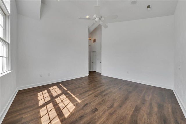 4822 Cave Spring LN, Roanoke, VA 24018