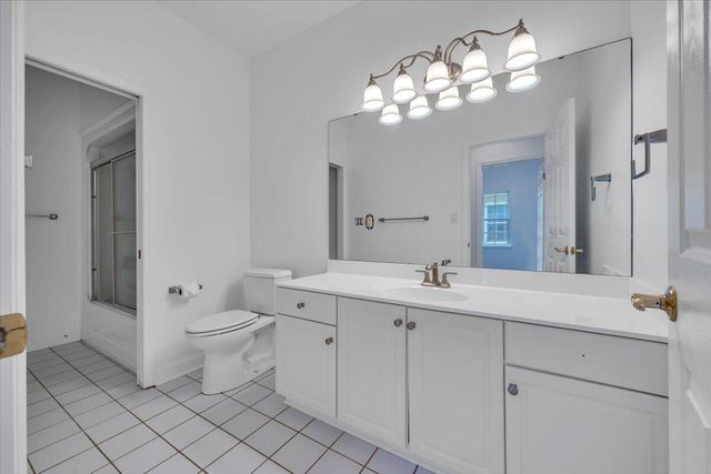 4822 Cave Spring LN, Roanoke, VA 24018