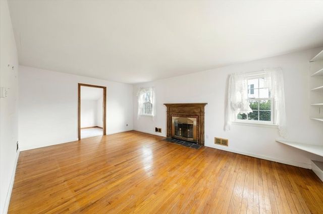 28 Barnesdale Road, Natick, MA 01760