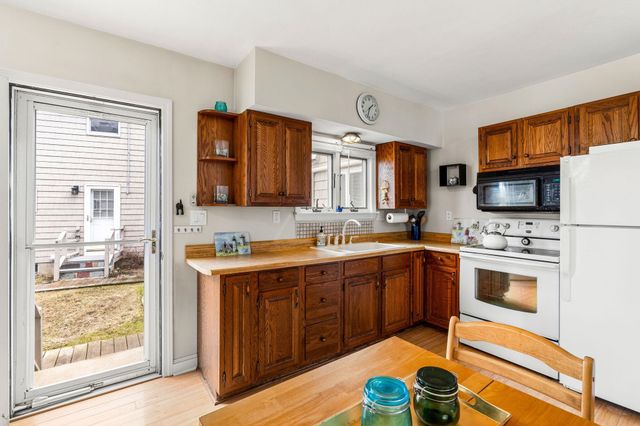 1515 Ocean Blvd Apt 4, Rye, NH 03870