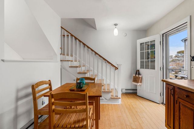 1515 Ocean Blvd Apt 4, Rye, NH 03870