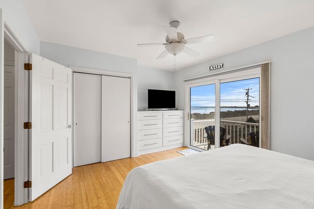 1515 Ocean Blvd Apt 4, Rye, NH 03870