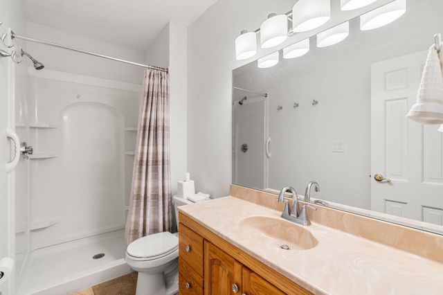 1515 Ocean Blvd Apt 4, Rye, NH 03870