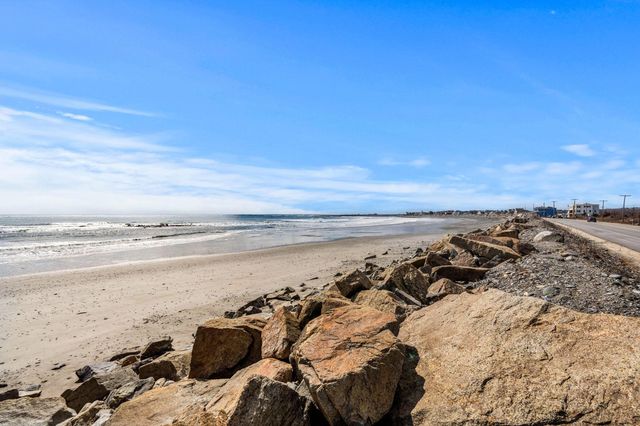 1515 Ocean Blvd Apt 4, Rye, NH 03870