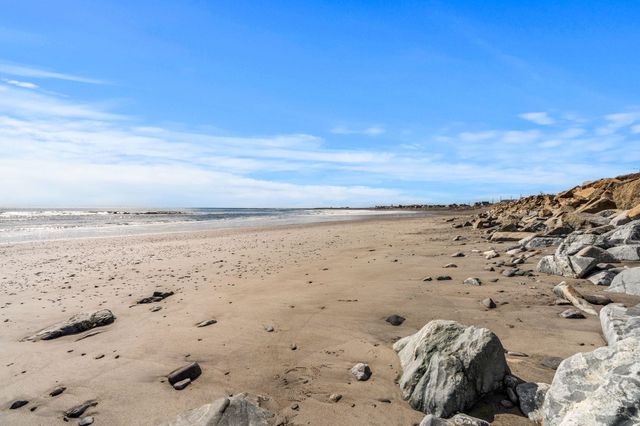 1515 Ocean Blvd Apt 4, Rye, NH 03870