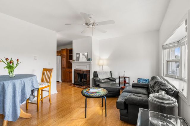 1515 Ocean Blvd Apt 4, Rye, NH 03870