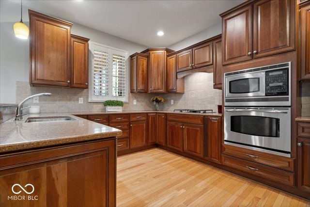 9661 Wading Crane Avenue, Fishers, IN 46055