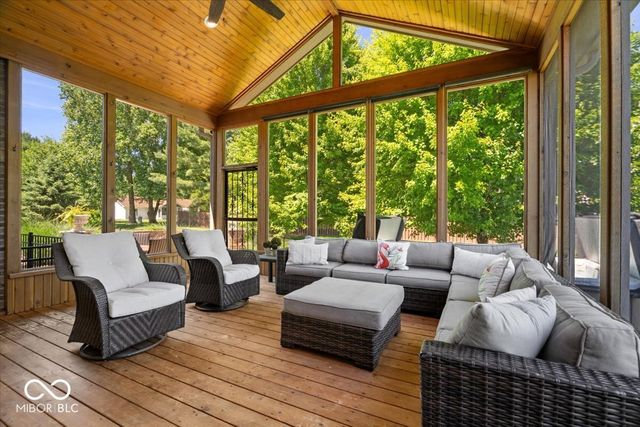 9661 Wading Crane Avenue, Fishers, IN 46055