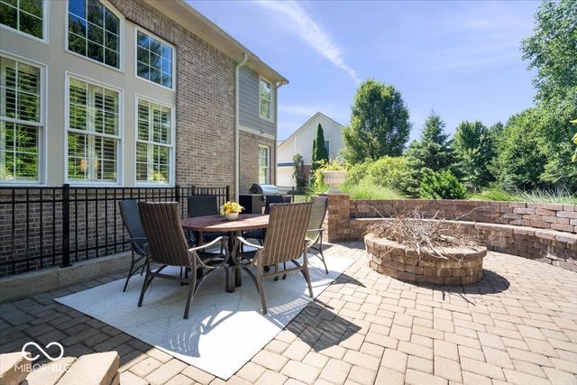 9661 Wading Crane Avenue, Fishers, IN 46055