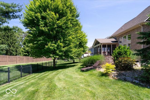 9661 Wading Crane Avenue, Fishers, IN 46055