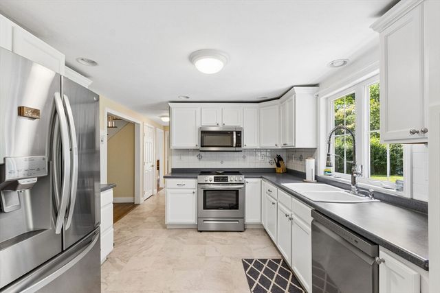 30 Kratz Ave., Attleboro, MA 02703