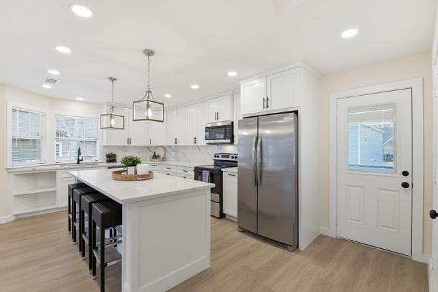 900 Cedar Road, Clear Lake Shores, TX 77565