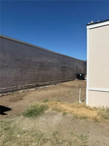 17225 Valley 10W, Fontana, CA 92335