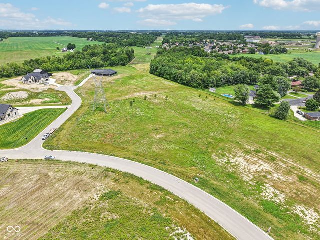 2639 S Kings Way, New Palestine, IN 46163