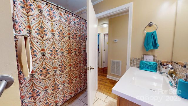 151 Sunny Street, Marion, NC 28752
