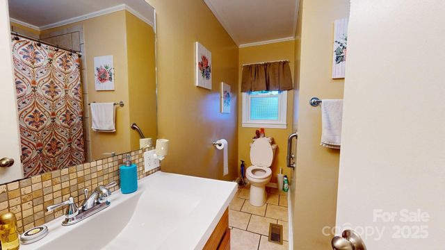 151 Sunny Street, Marion, NC 28752