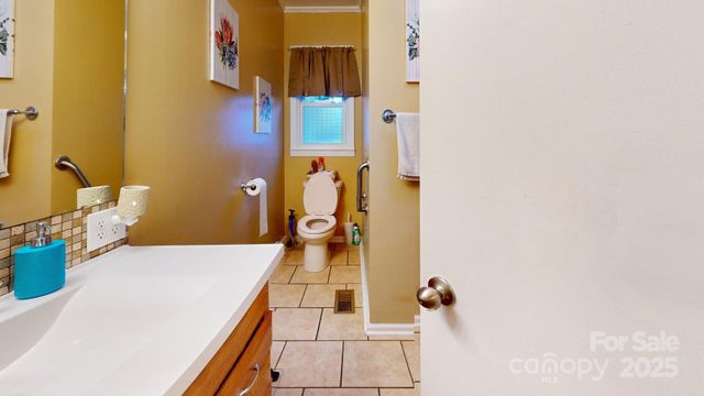 151 Sunny Street, Marion, NC 28752