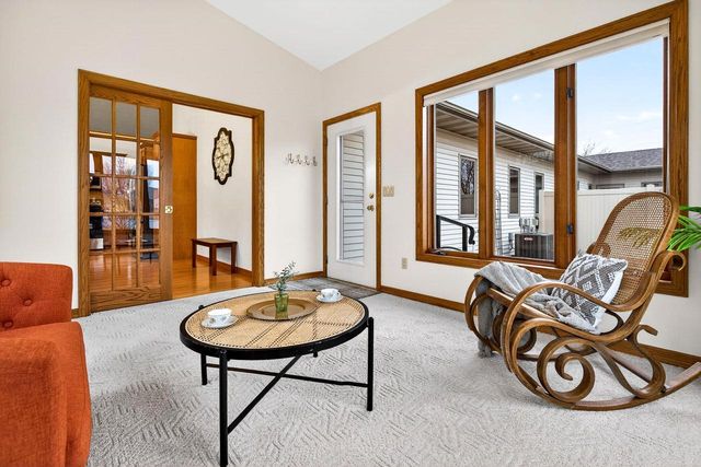 1831 E SYLVAN AVENUE, Appleton, WI 54915