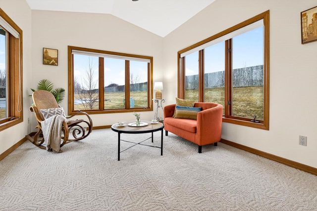 1831 E SYLVAN AVENUE, Appleton, WI 54915