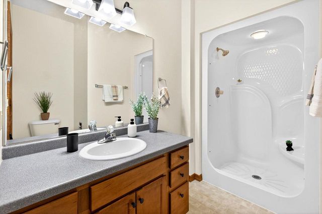 1831 E SYLVAN AVENUE, Appleton, WI 54915