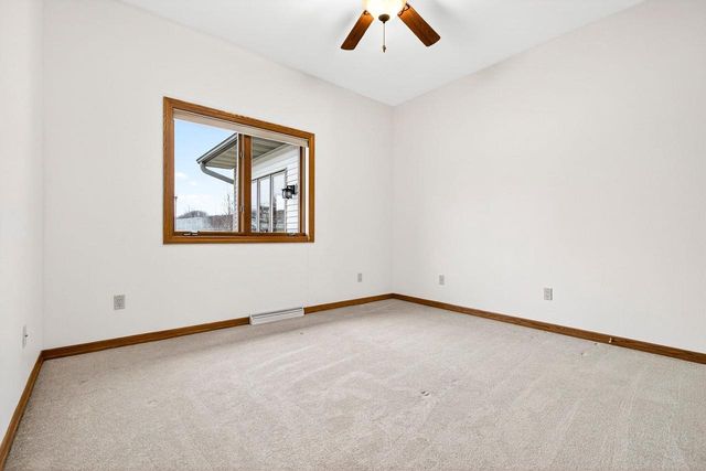 1831 E SYLVAN AVENUE, Appleton, WI 54915