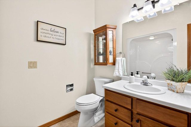 1831 E SYLVAN AVENUE, Appleton, WI 54915