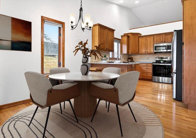 1831 E SYLVAN AVENUE, Appleton, WI 54915