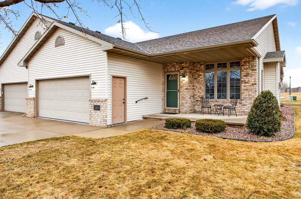 1831 E SYLVAN AVENUE, Appleton, WI 54915