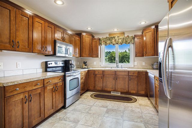 3125 Meadow Hills Drive, Middleville, MI 49333