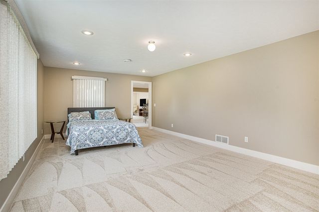 3125 Meadow Hills Drive, Middleville, MI 49333