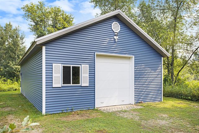 3125 Meadow Hills Drive, Middleville, MI 49333