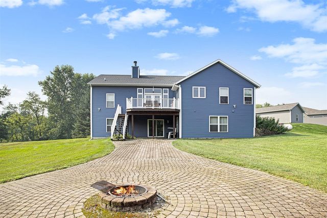 3125 Meadow Hills Drive, Middleville, MI 49333