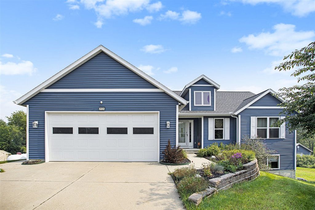 3125 Meadow Hills Drive, Middleville, MI 49333